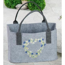 GILDE Filz-Tasche mit Wildblumenherz, 40x26x25cm, hellgrau